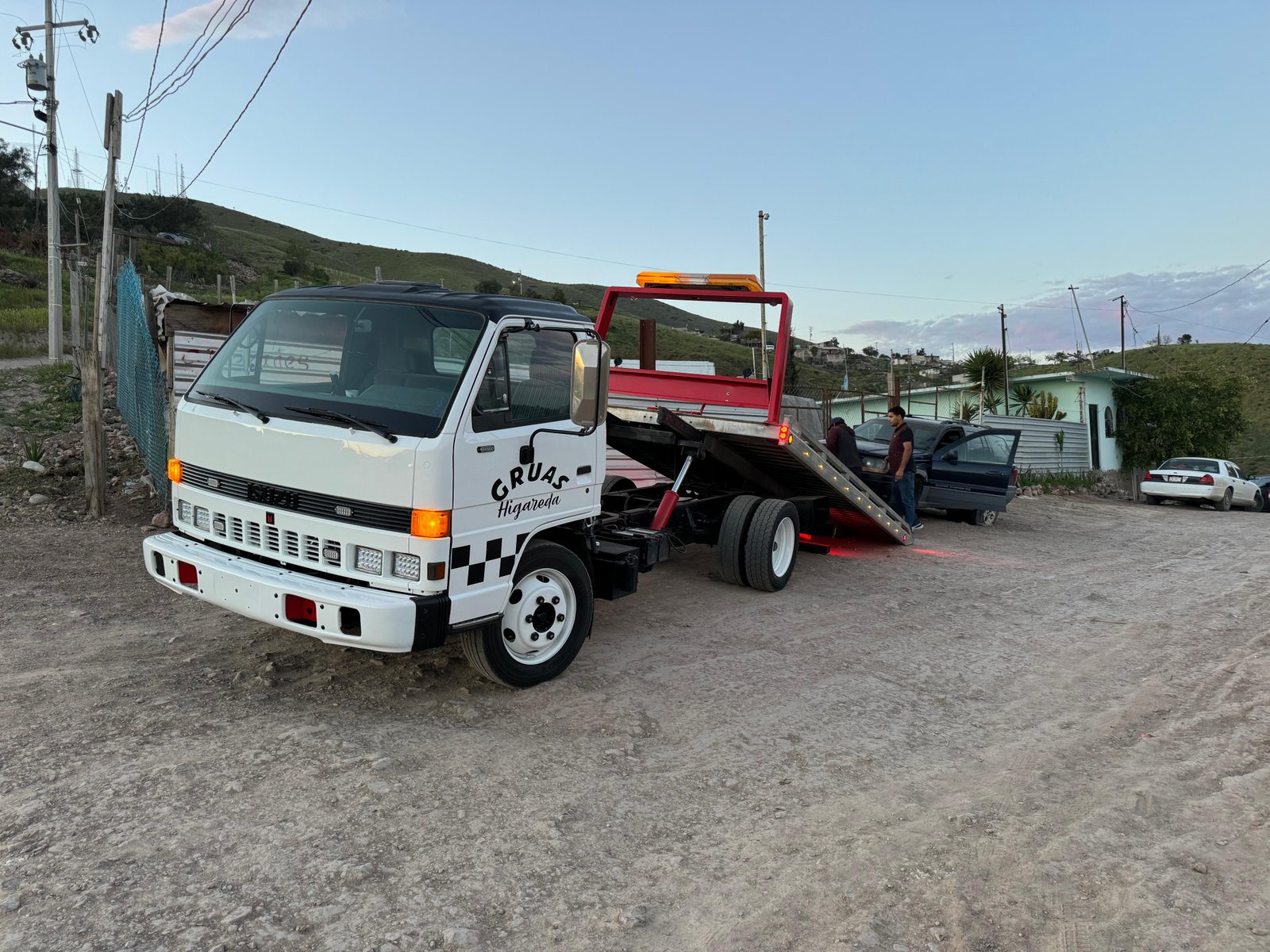 Grúa de plataforma en Baja California - Grúas Higareda