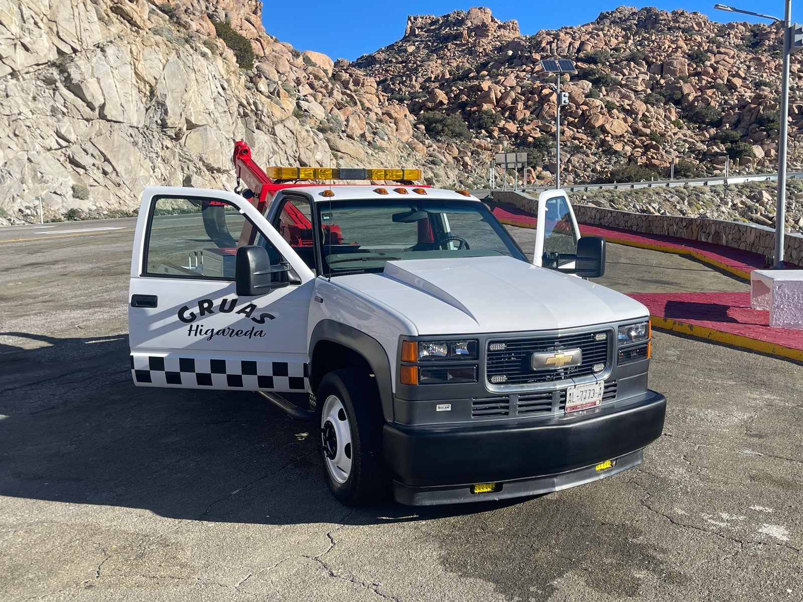 Grúa de plataforma en Baja California - Grúas Higareda